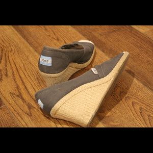 TOMS Wedges